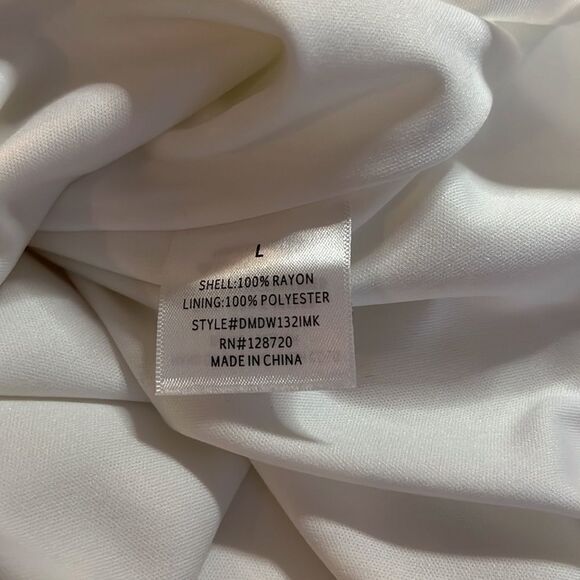 BLUE Rain white dress with crocheted stitching and fabric covered buttons size L - Picture 10 of 13